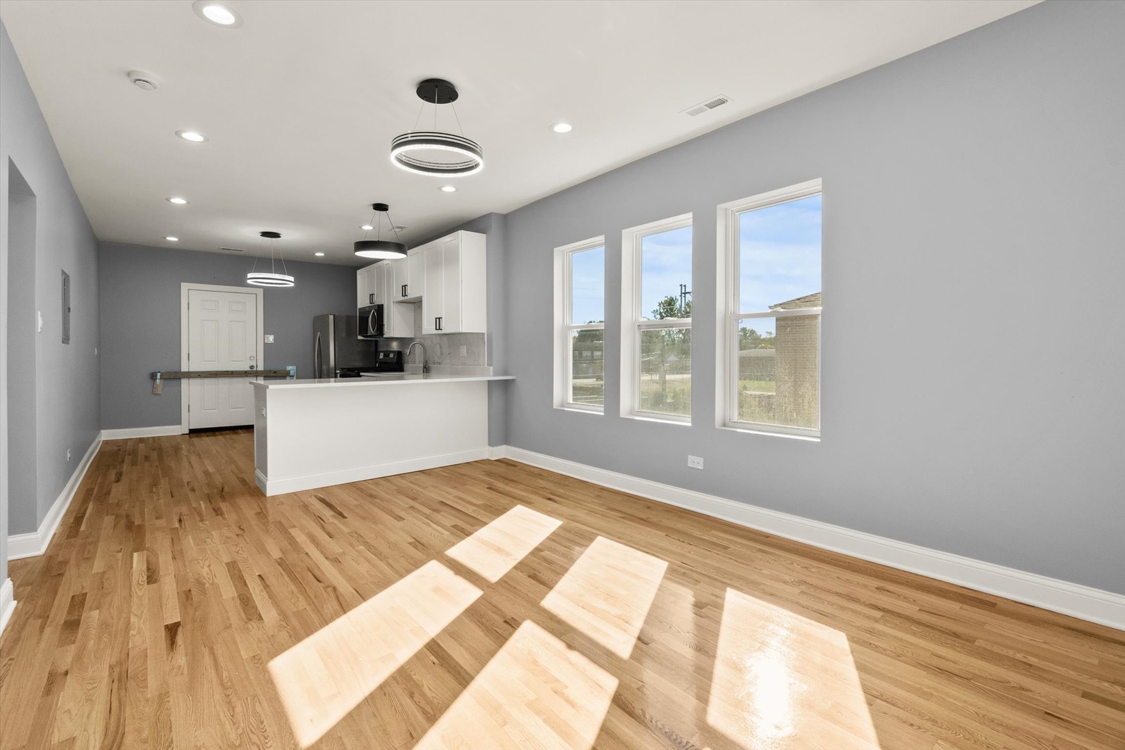 6147 S SEELEY Avenue, Chicago, IL 60636
