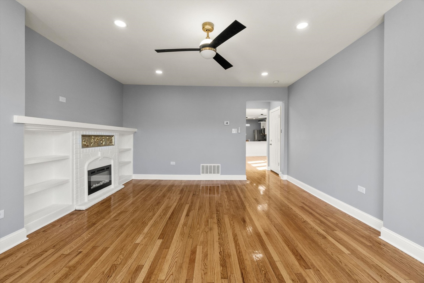 6147 S SEELEY Avenue, Chicago, IL 60636