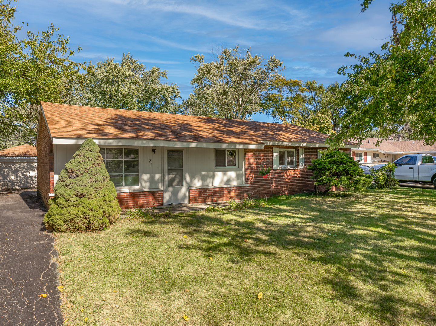 124 Delmar Drive, Bolingbrook, IL 60440