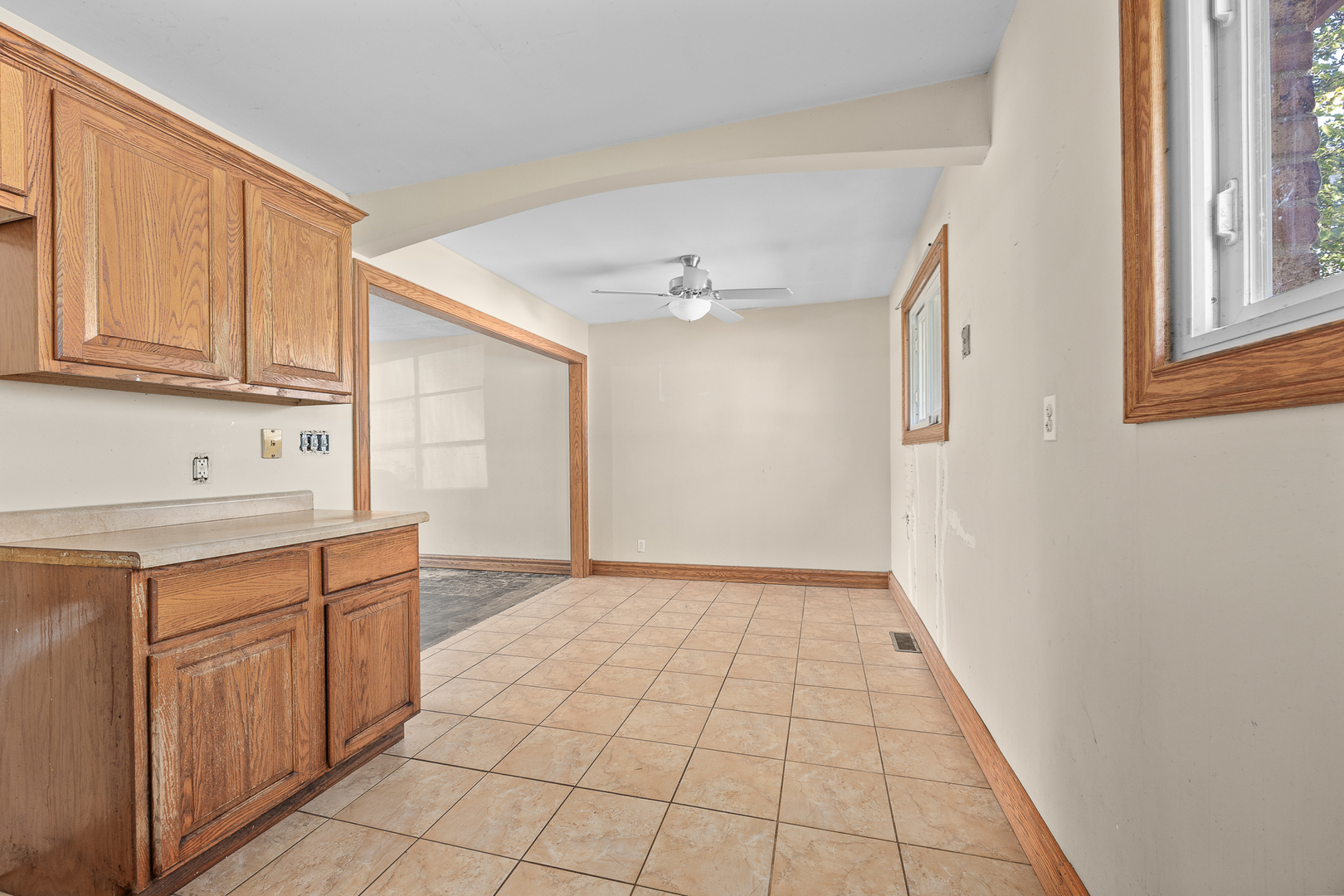 124 Delmar Drive, Bolingbrook, IL 60440