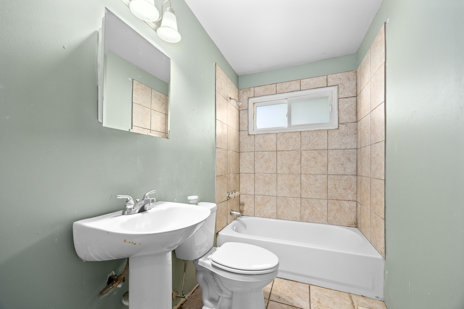 124 Delmar Drive, Bolingbrook, IL 60440