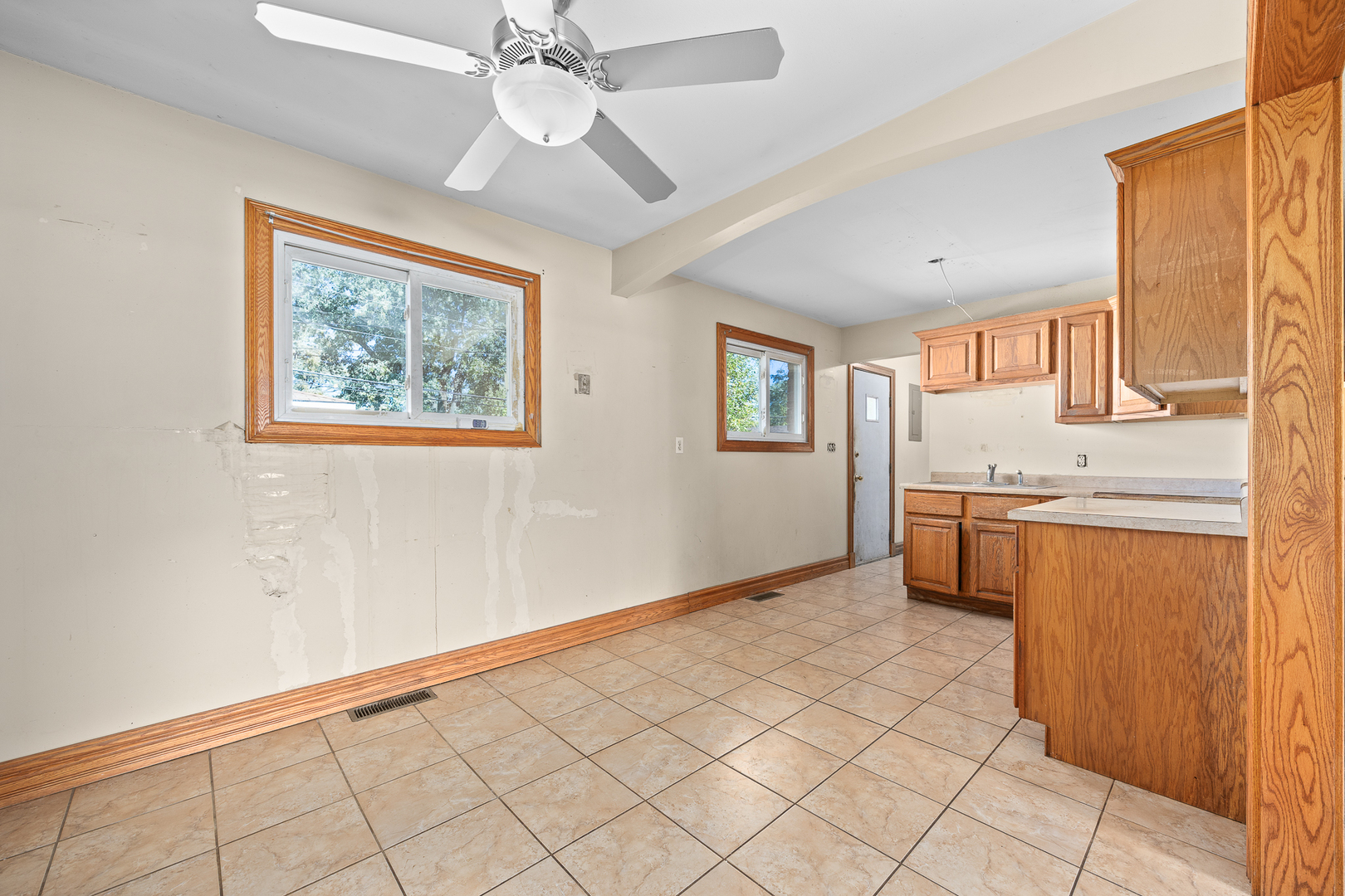 124 Delmar Drive, Bolingbrook, IL 60440