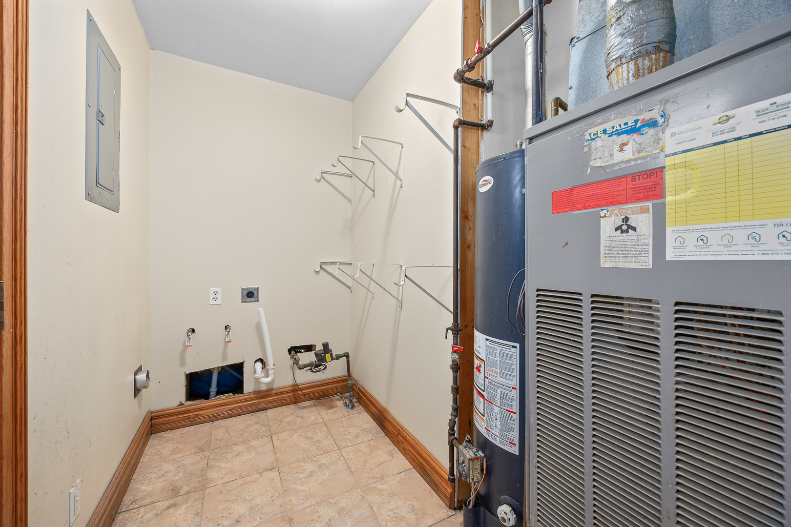 124 Delmar Drive, Bolingbrook, IL 60440