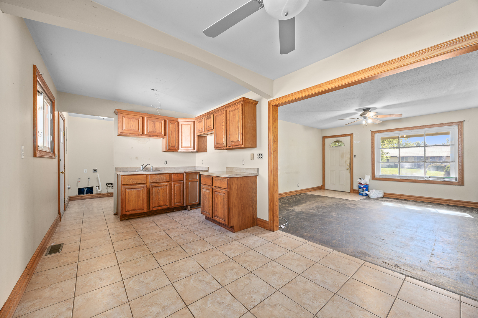 124 Delmar Drive, Bolingbrook, IL 60440