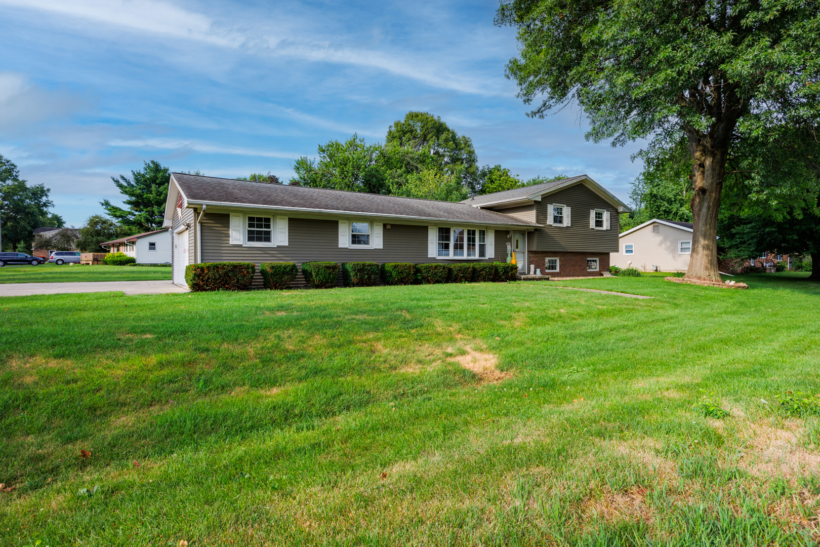 408 W Randolph Street, Heyworth, IL 61745