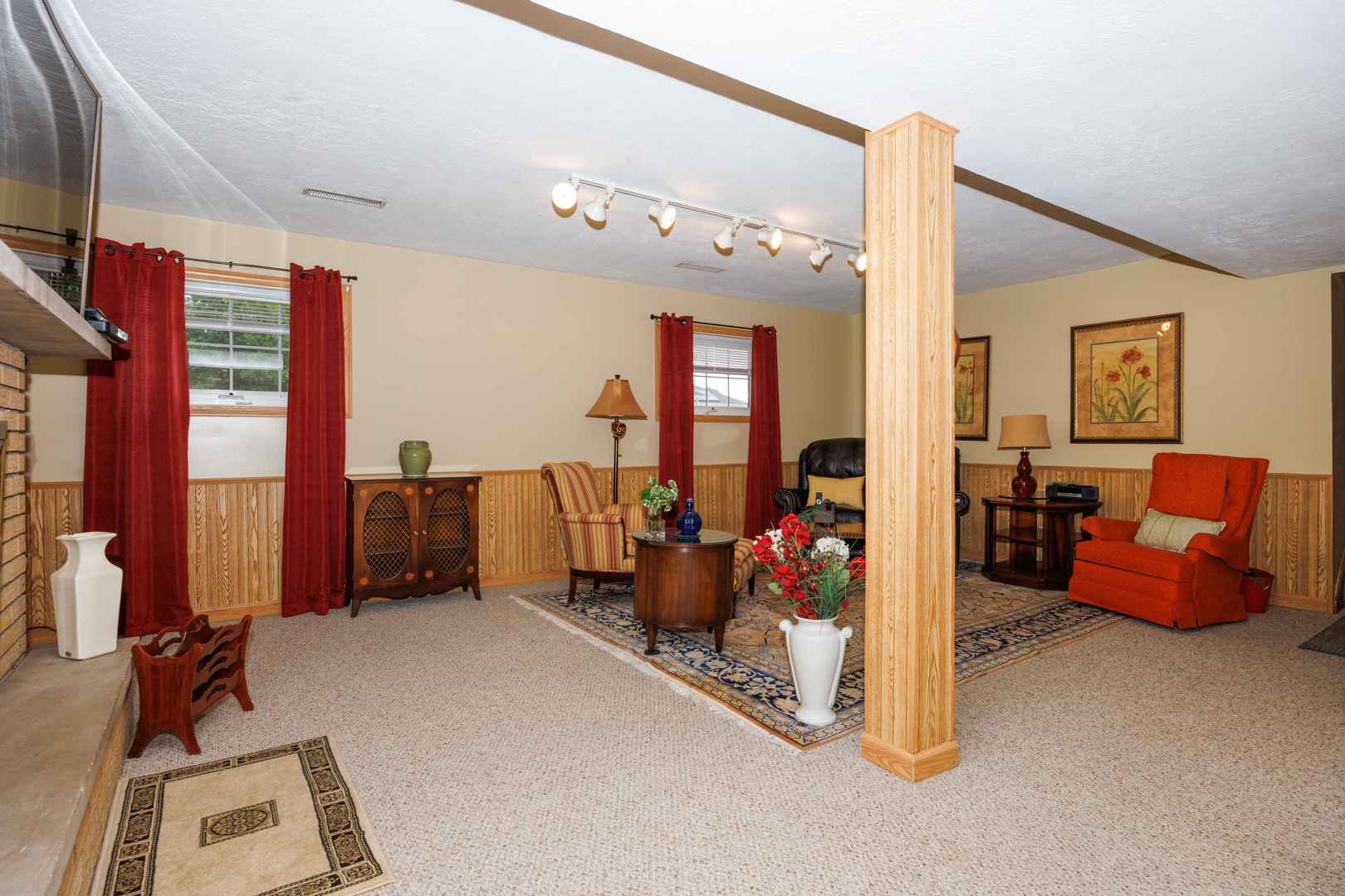 408 W Randolph Street, Heyworth, IL 61745