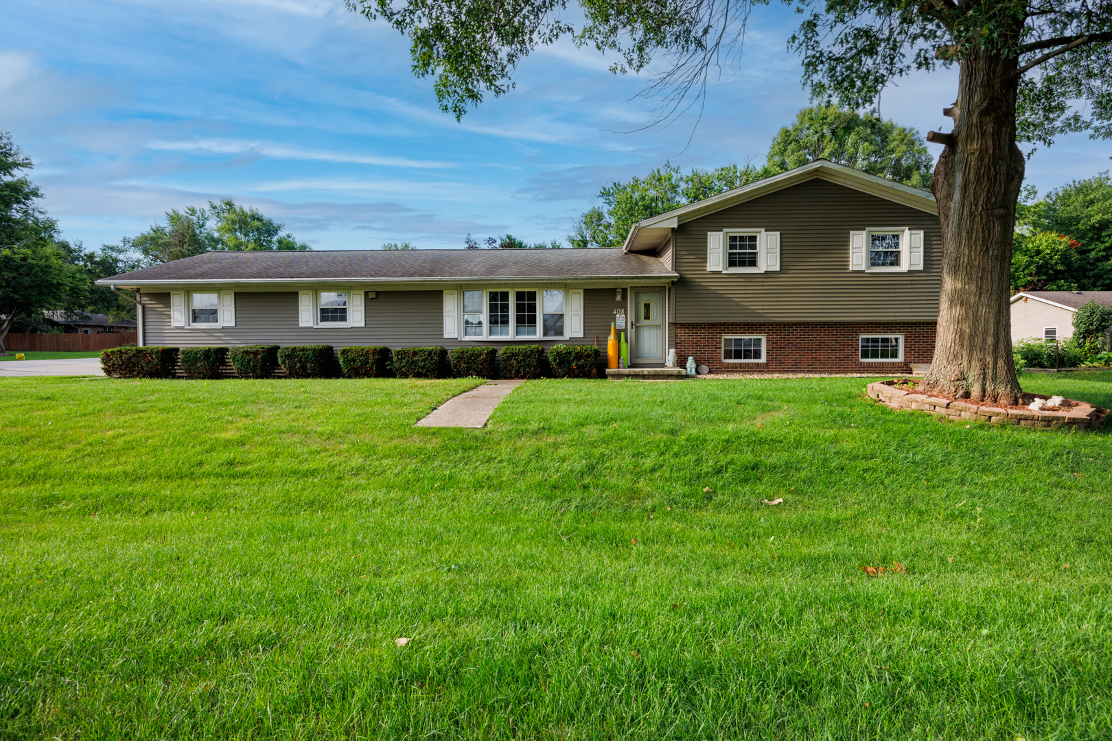 408 W Randolph Street, Heyworth, IL 61745