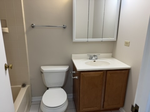 2238 Abbeywood Drive #D, Lisle, IL 60532