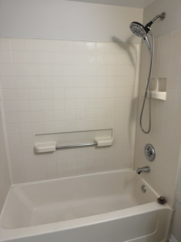 2238 Abbeywood Drive #D, Lisle, IL 60532