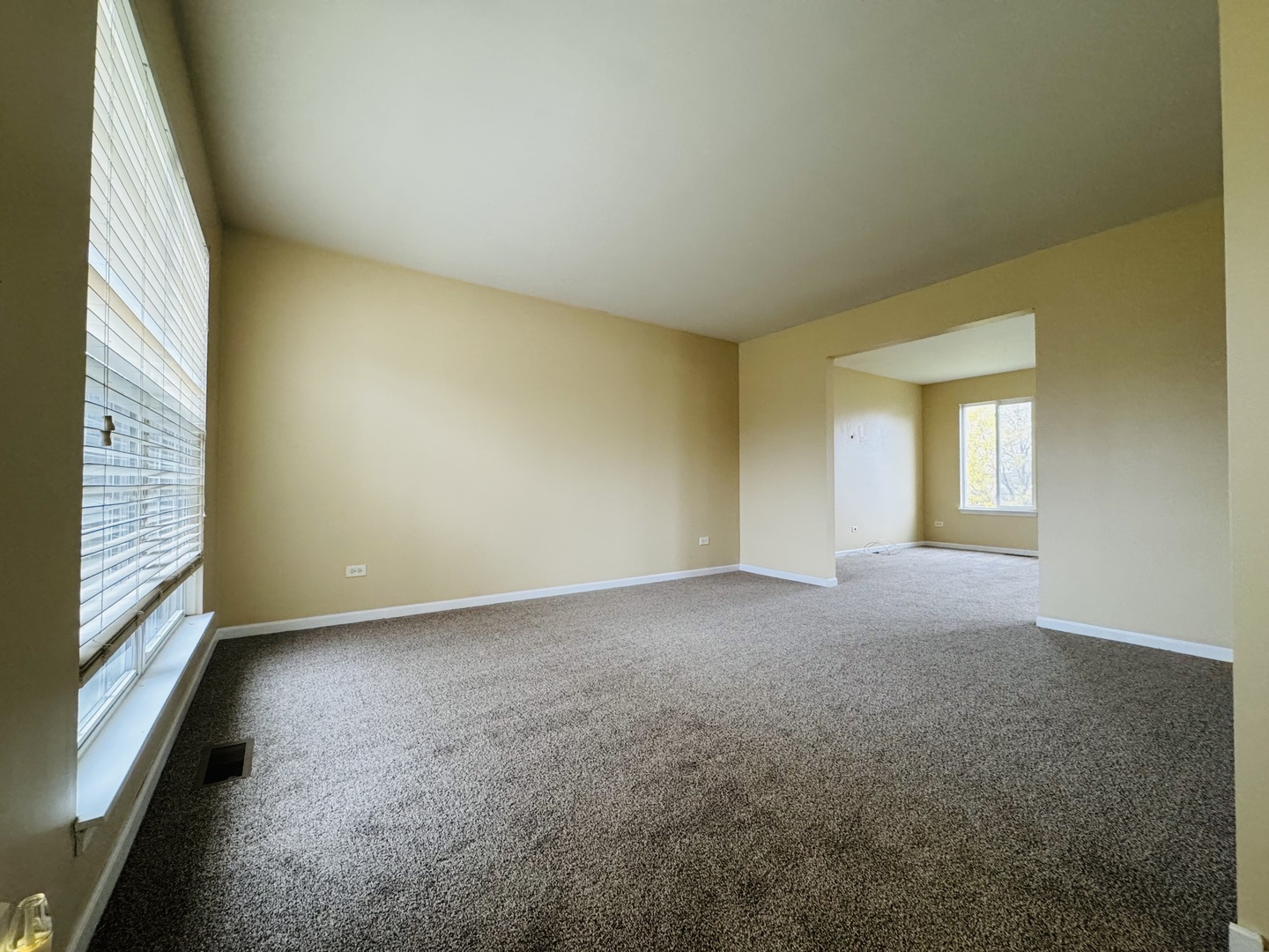 408 Clifton Lane, Bolingbrook, IL 60440