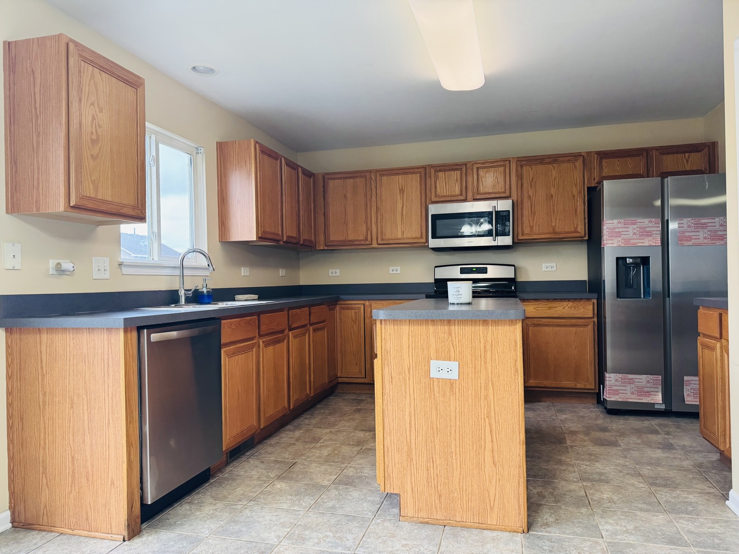 408 Clifton Lane, Bolingbrook, IL 60440