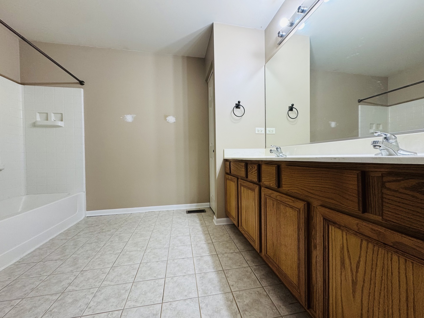 408 Clifton Lane, Bolingbrook, IL 60440