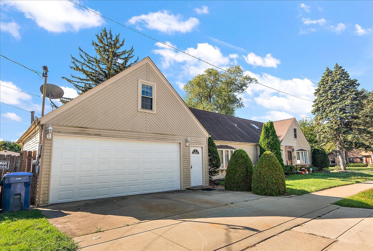 11201 S Normandy Avenue, Worth, IL 60482