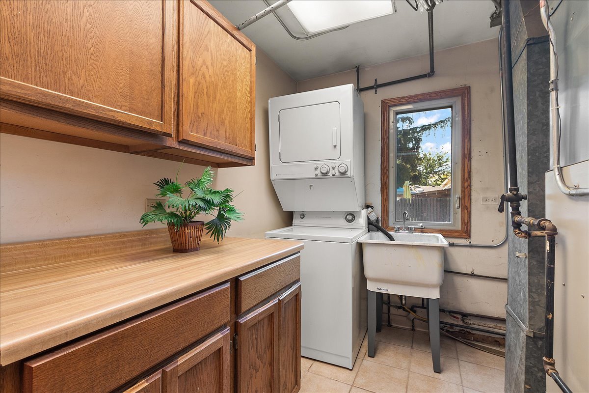 11201 S Normandy Avenue, Worth, IL 60482