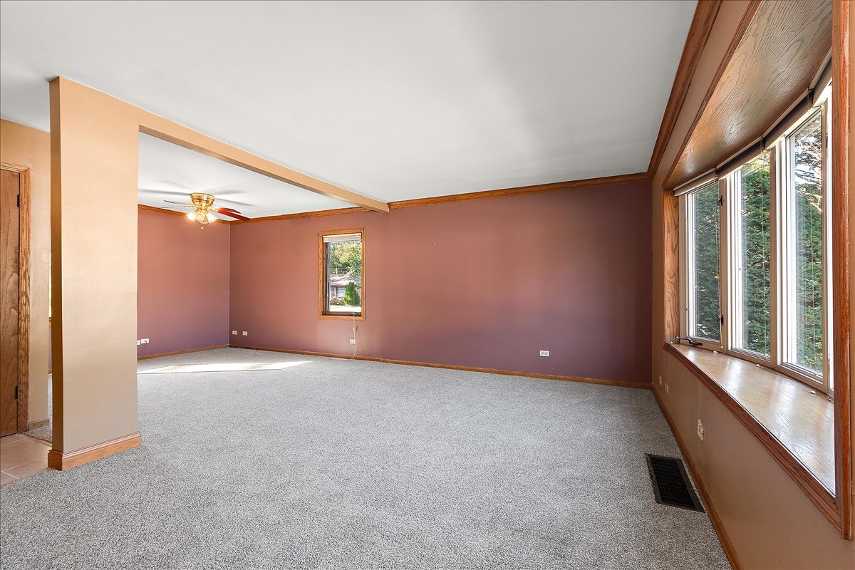 11201 S Normandy Avenue, Worth, IL 60482