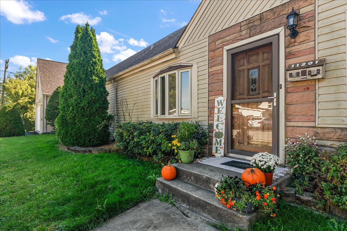 11201 S Normandy Avenue, Worth, IL 60482