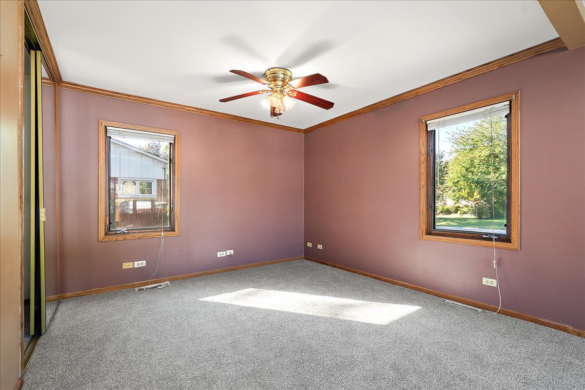 11201 S Normandy Avenue, Worth, IL 60482