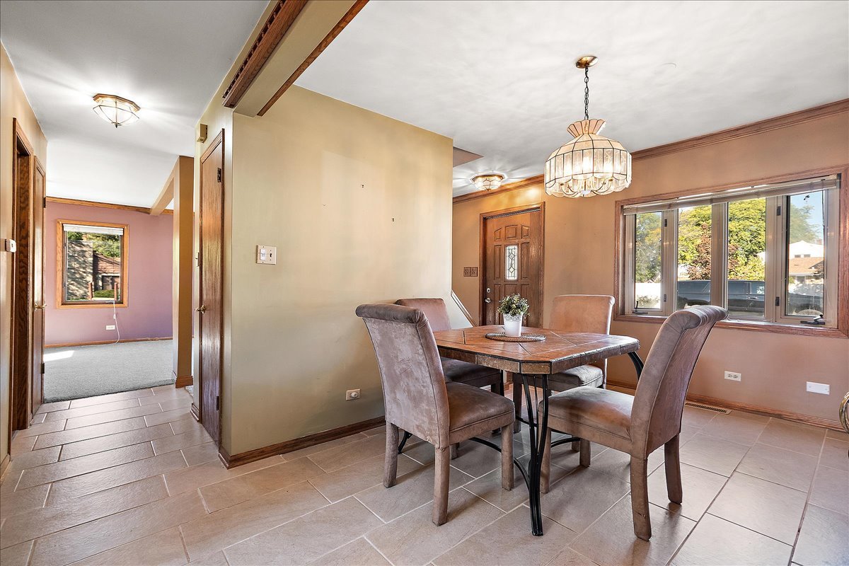 11201 S Normandy Avenue, Worth, IL 60482