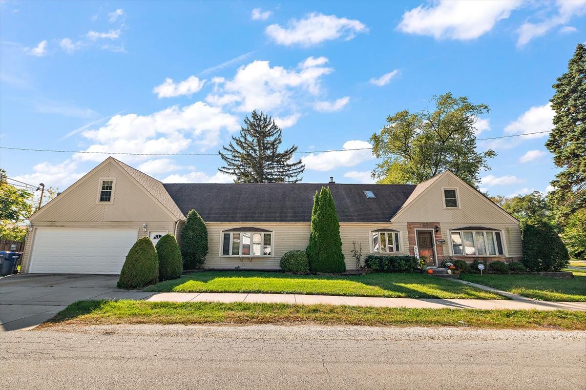 11201 S Normandy Avenue, Worth, IL 60482