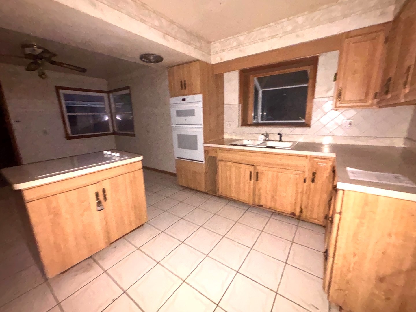 2320 W 101st Street, Chicago, IL 60643