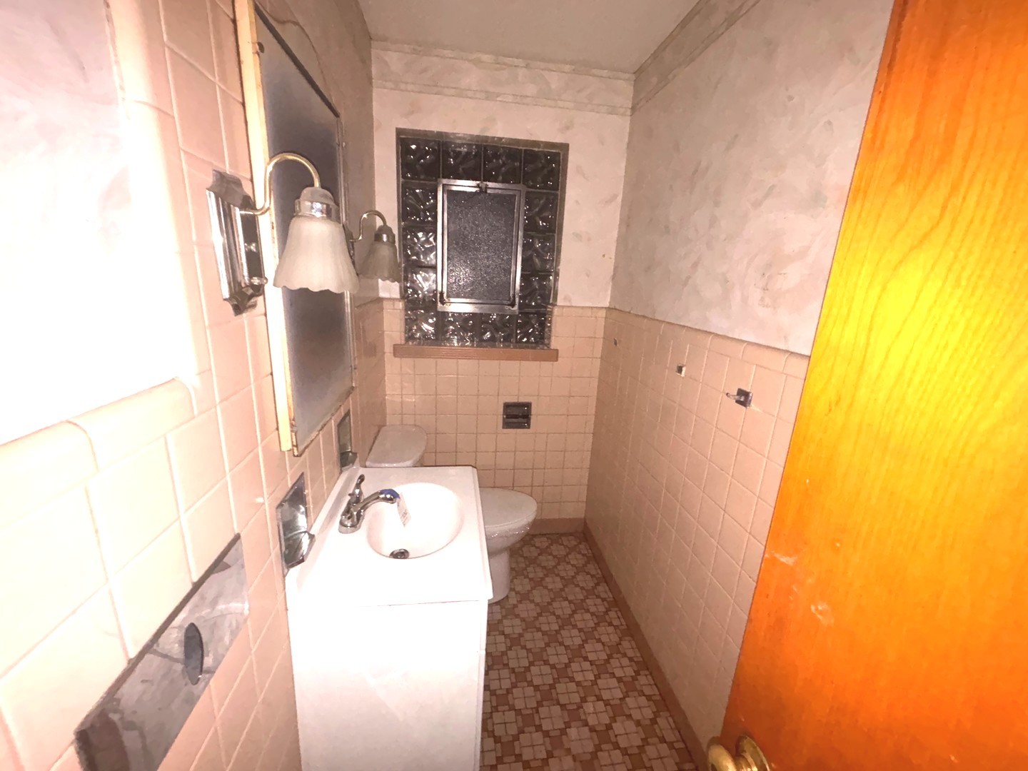 2320 W 101st Street, Chicago, IL 60643