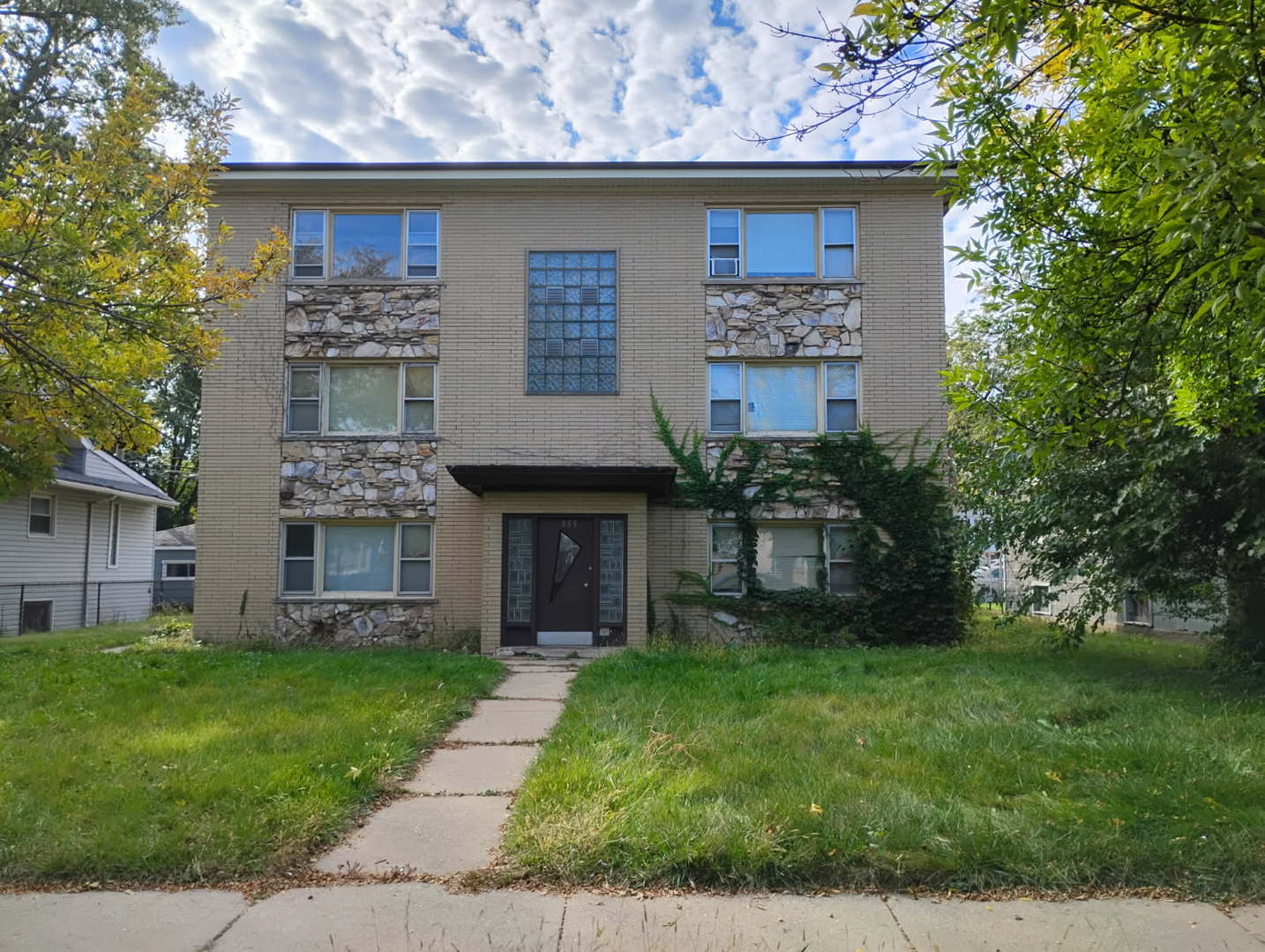 555 W 111TH Street, Chicago, IL 60628