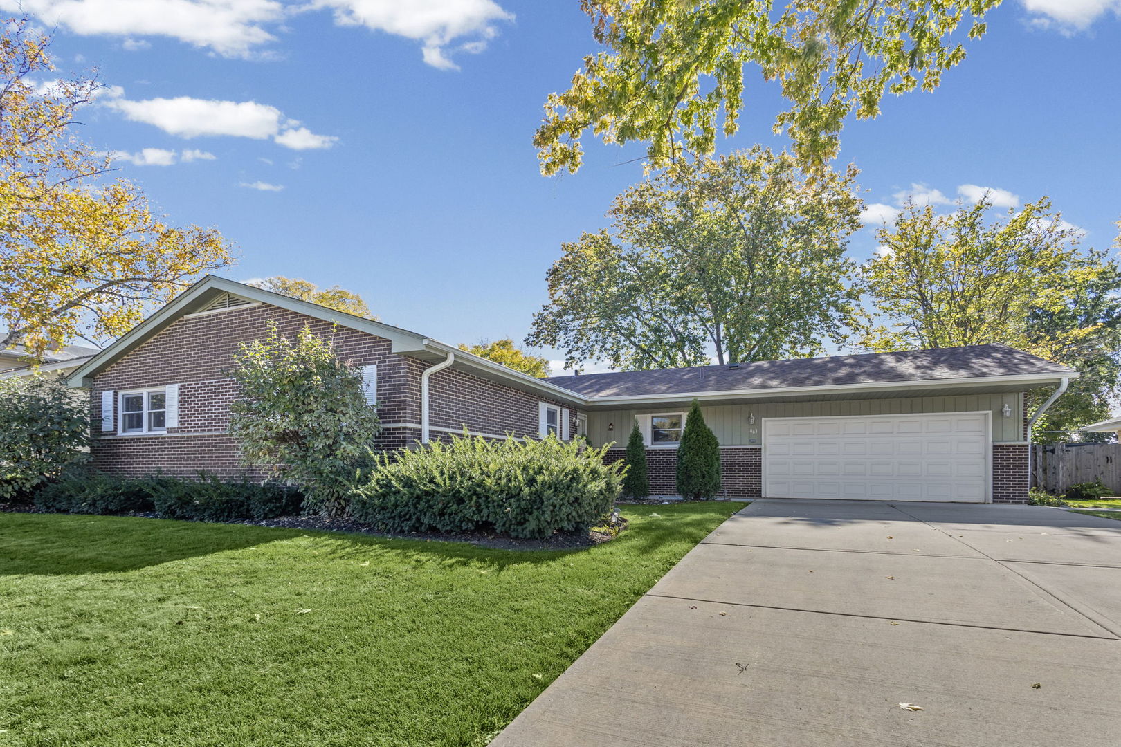 963 Garden Lane, Wheeling, IL 60090