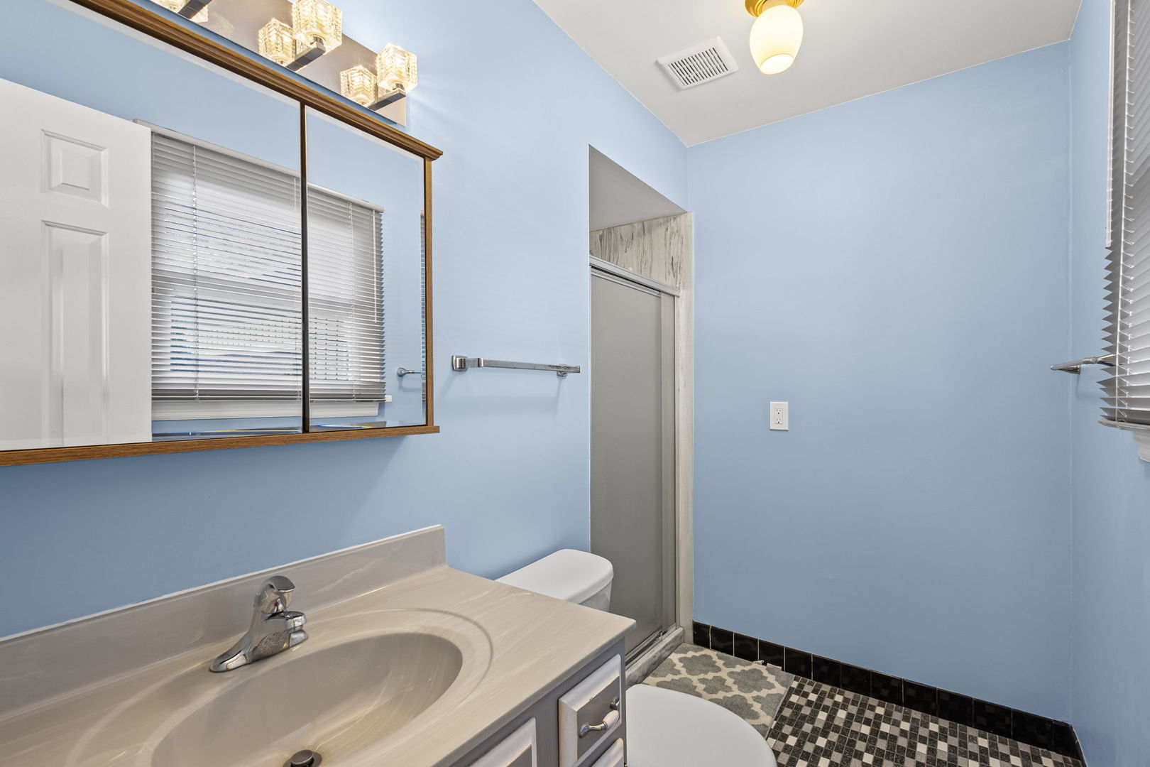 963 Garden Lane, Wheeling, IL 60090