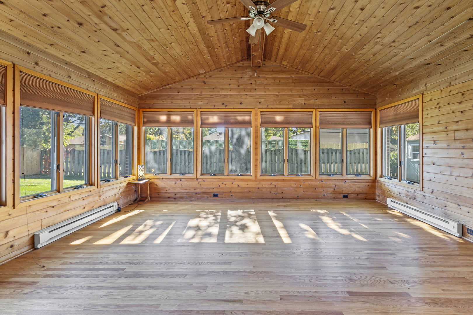 963 Garden Lane, Wheeling, IL 60090