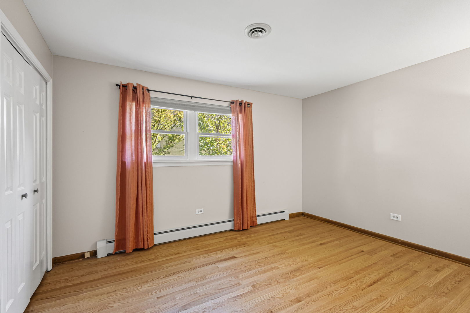 963 Garden Lane, Wheeling, IL 60090