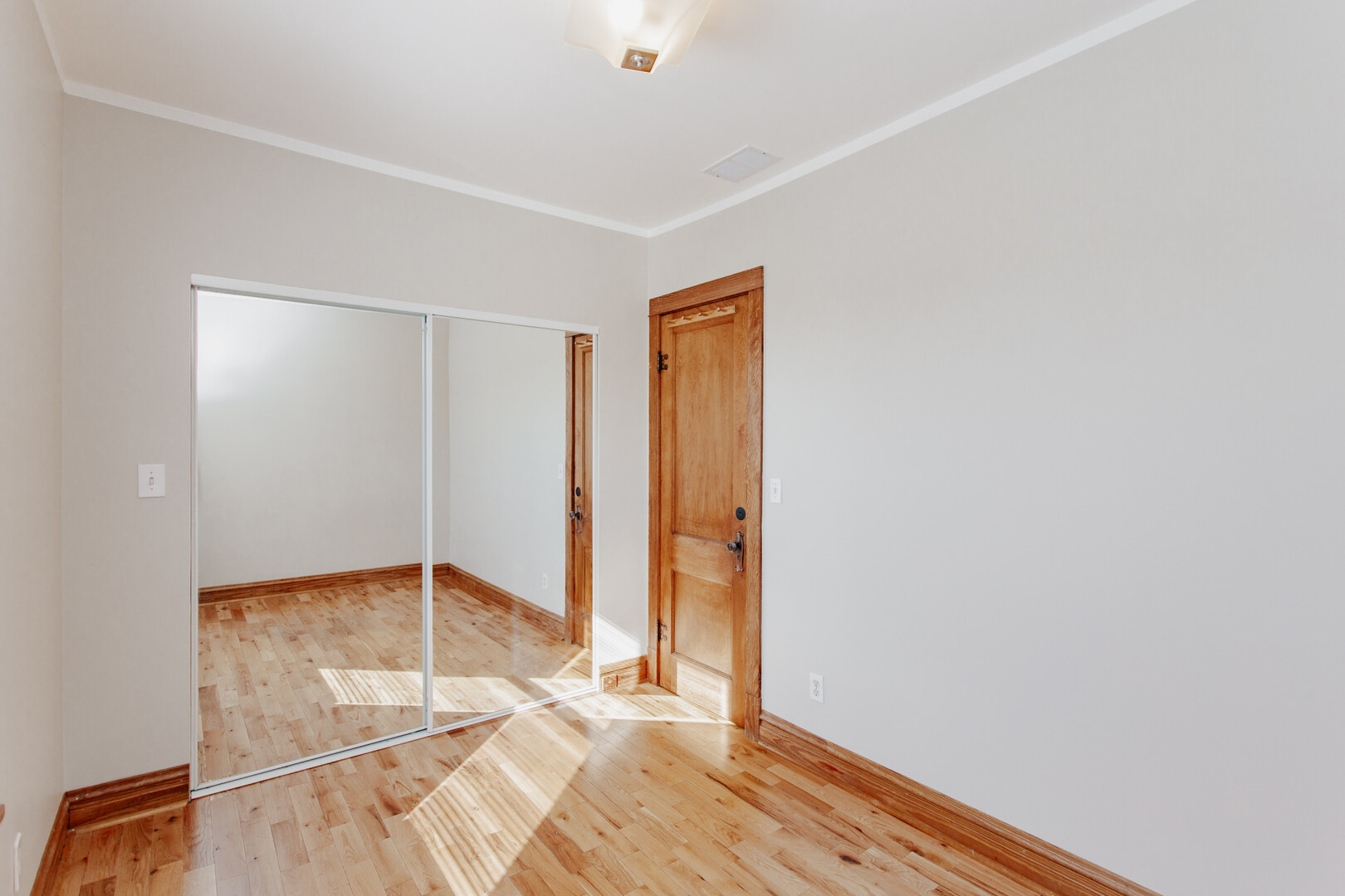 4217 N Moody Avenue #2, Chicago, IL 60634