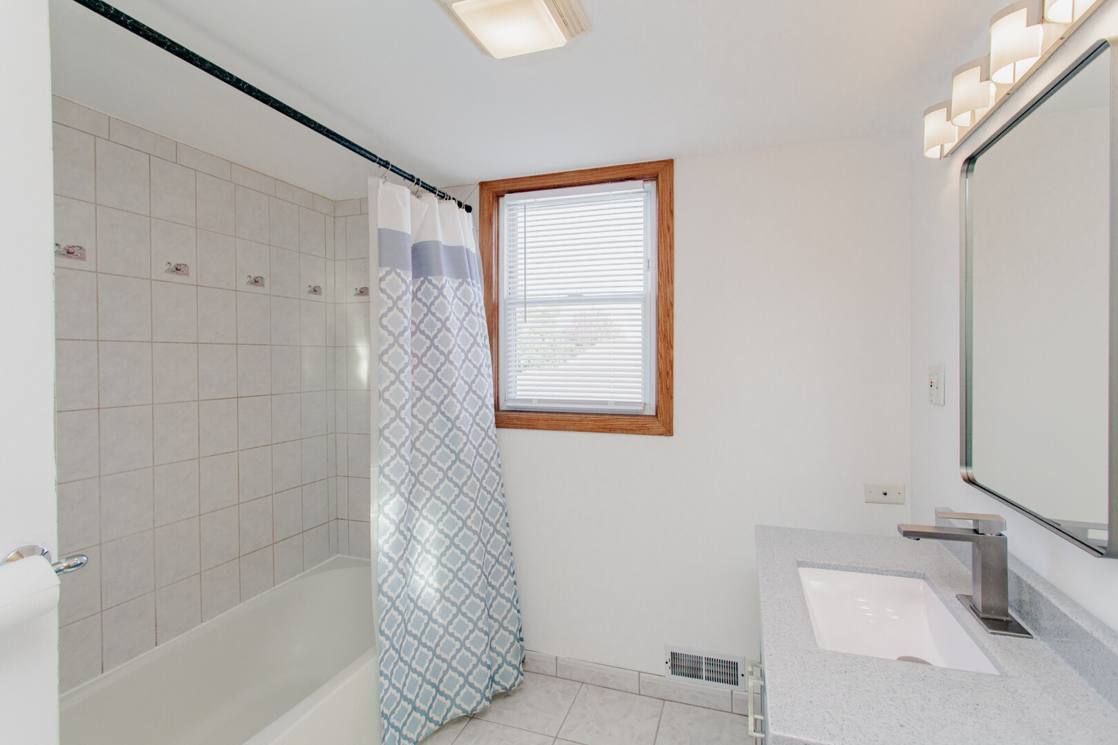 4217 N Moody Avenue #2, Chicago, IL 60634