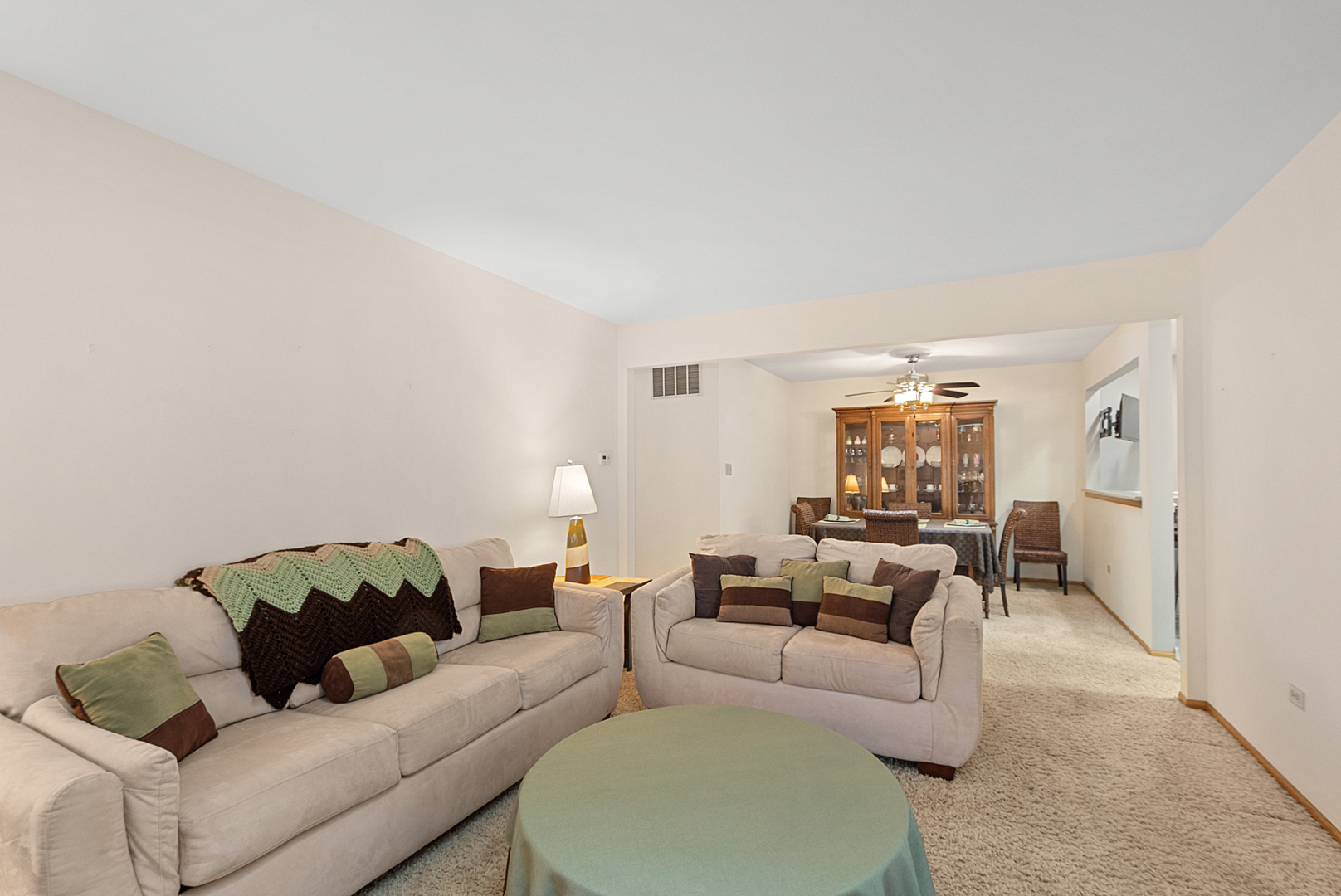 5002 W Circle Place, Crestwood, IL 60418