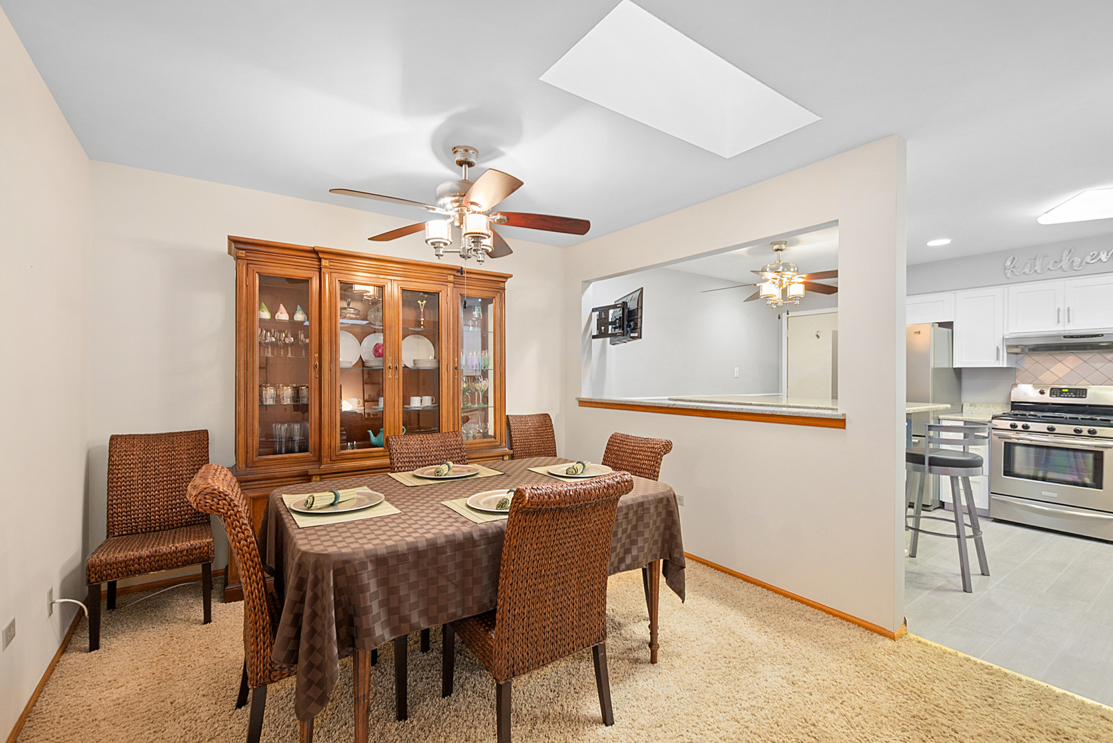 5002 W Circle Place, Crestwood, IL 60418