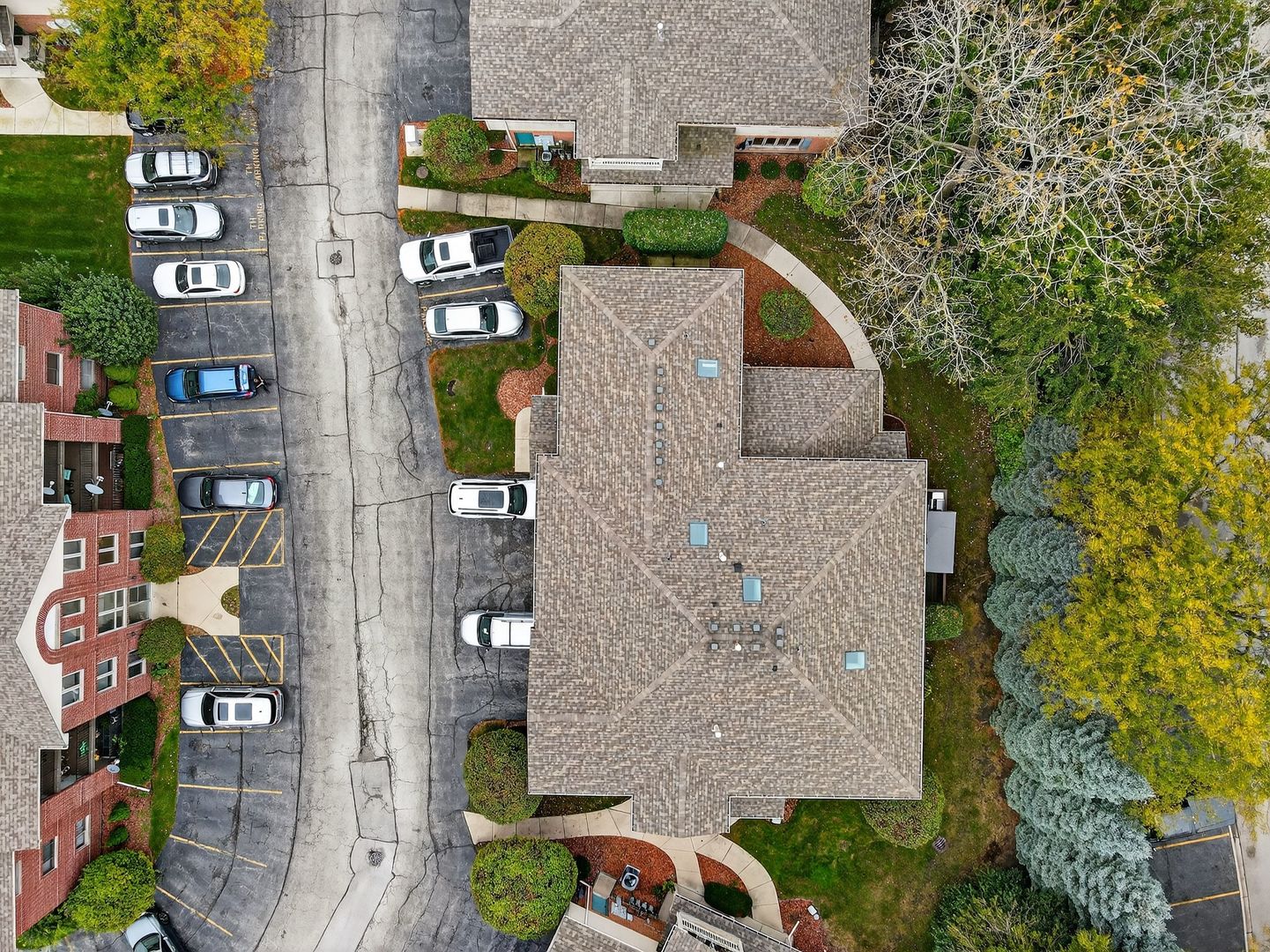 11104 W Cove Circle #2B, Palos Hills, IL 60465