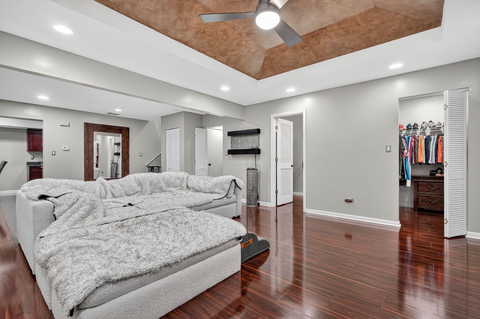 11104 W Cove Circle #2B, Palos Hills, IL 60465
