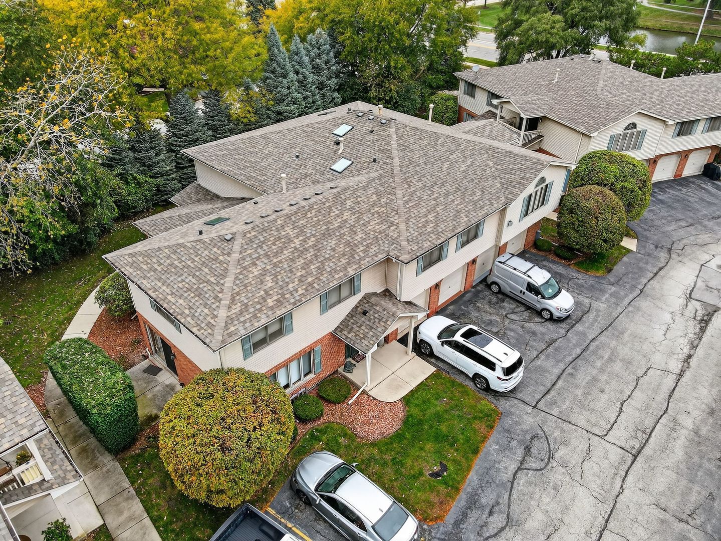 11104 W Cove Circle #2B, Palos Hills, IL 60465