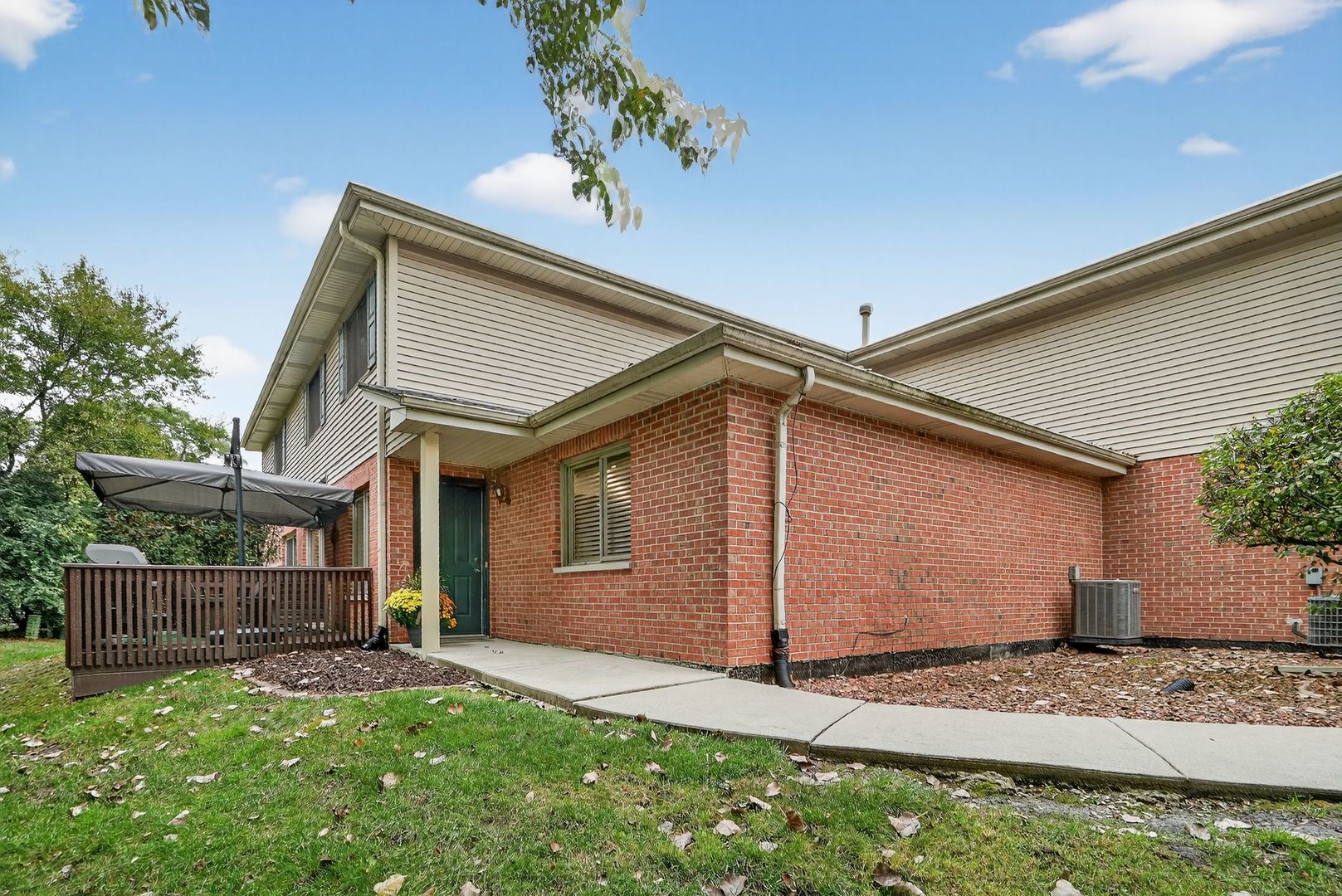 11104 W Cove Circle #2B, Palos Hills, IL 60465