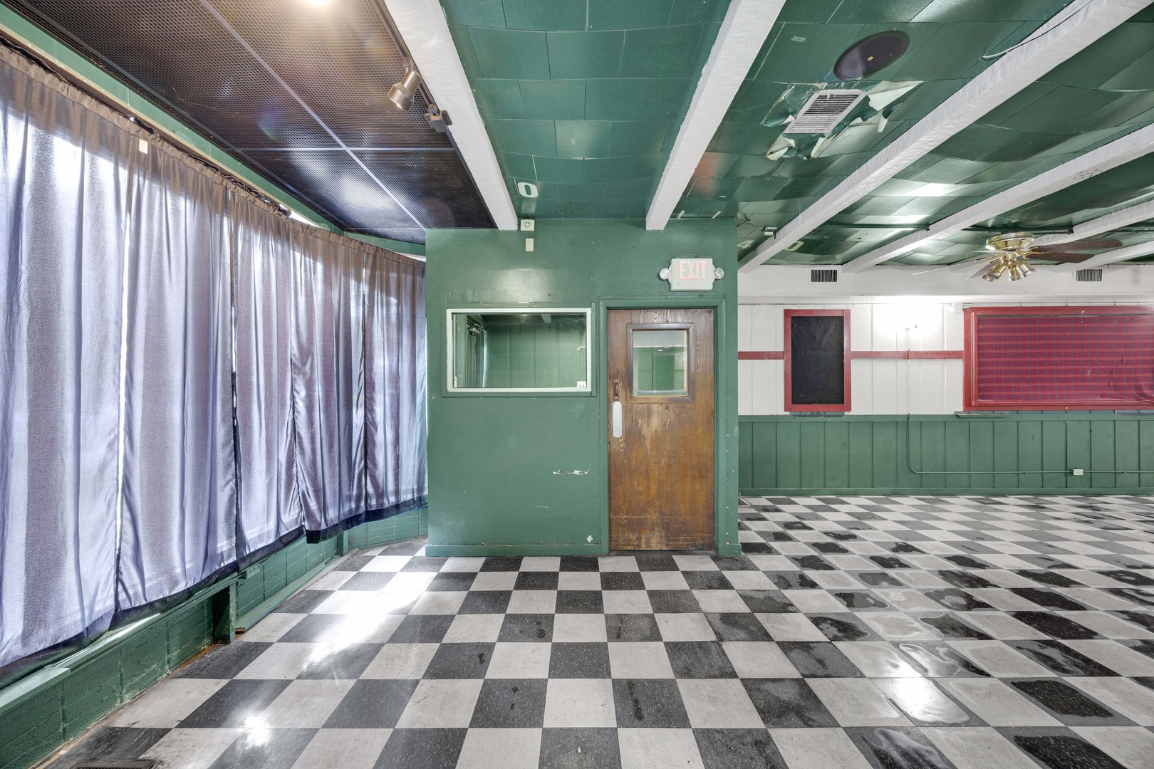 11610 S Western Avenue, Chicago, IL 60643