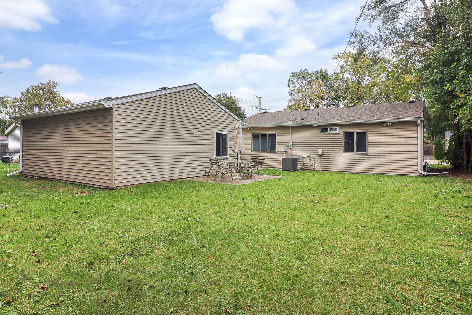 322 Kent Avenue, Romeoville, IL 60446