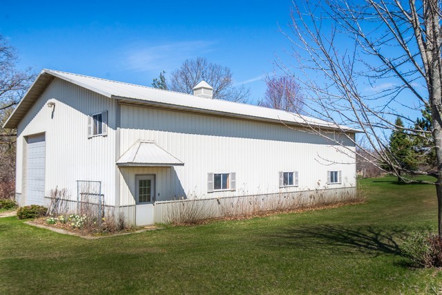 9506 296th Avenue, Salem, WI 53168