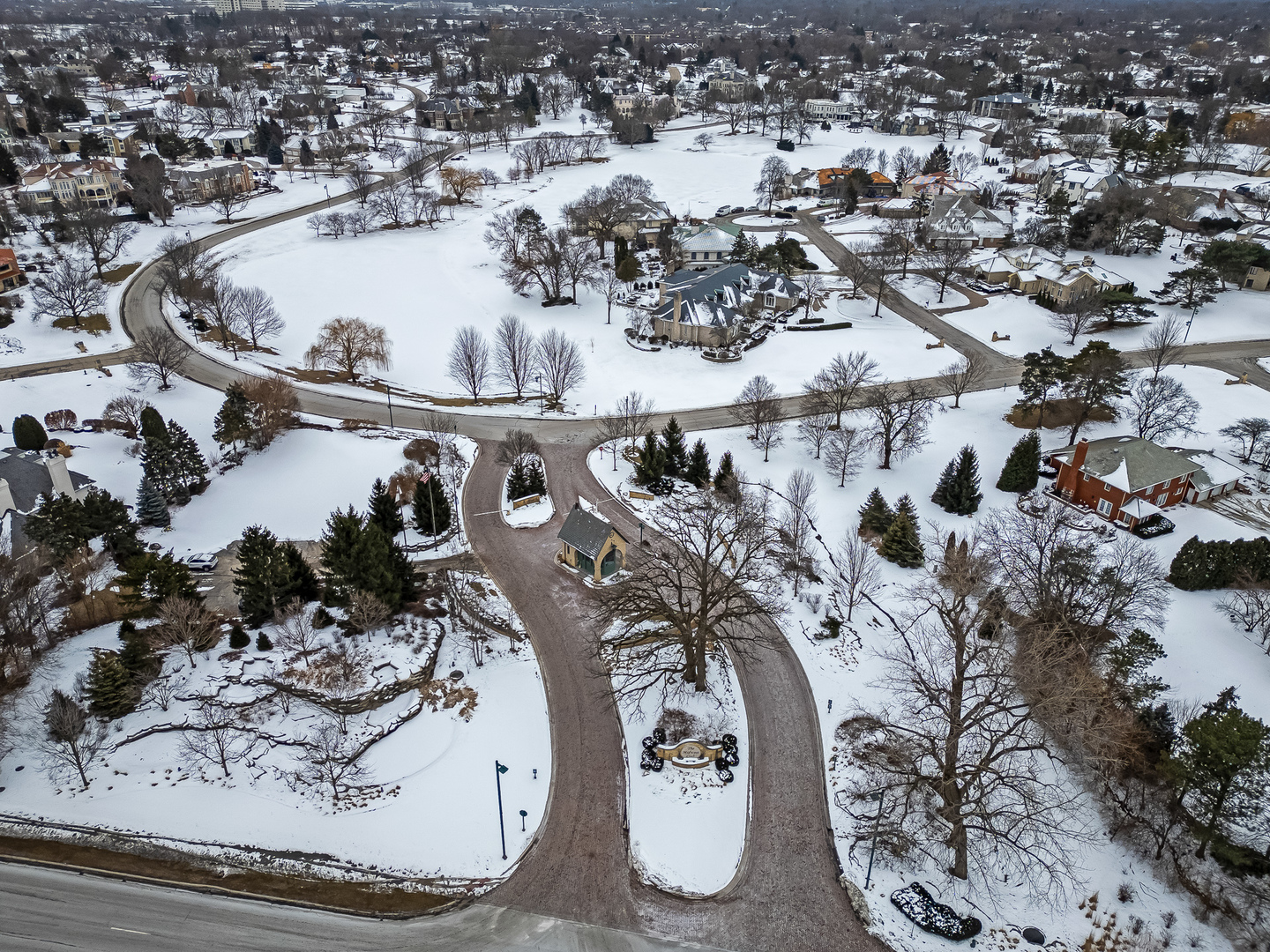 1751 Midwest Club Parkway, Oak Brook, IL 60523