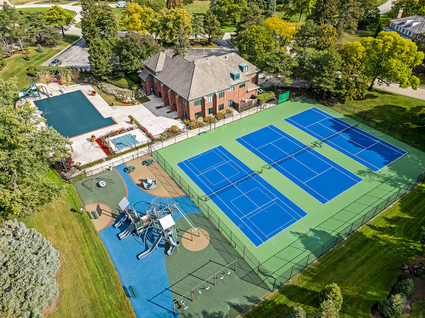 1751 Midwest Club Parkway, Oak Brook, IL 60523