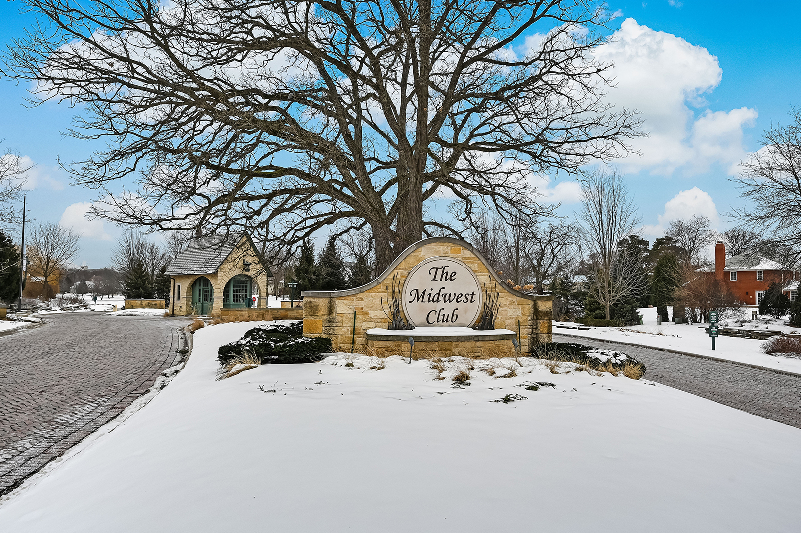 1753 Midwest Club Parkway, Oak Brook, IL 60523