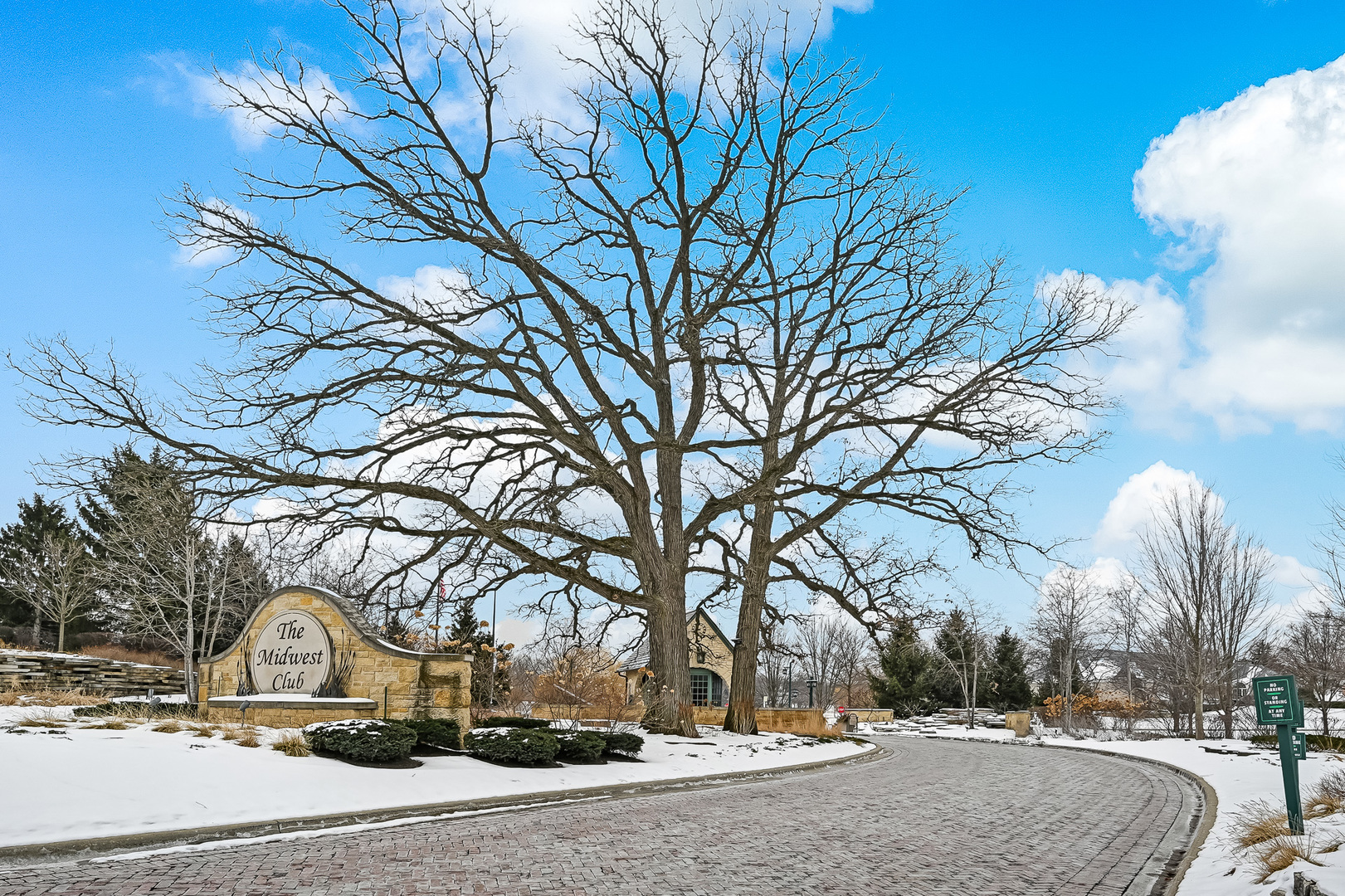 1753 Midwest Club Parkway, Oak Brook, IL 60523