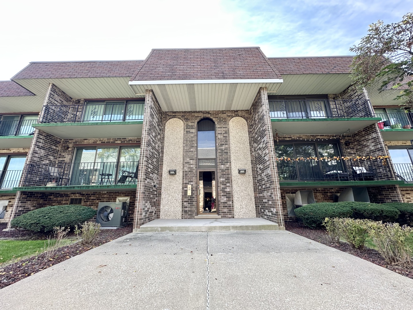 9134 S Pulaski Road #2E, Oak Lawn, IL 60453