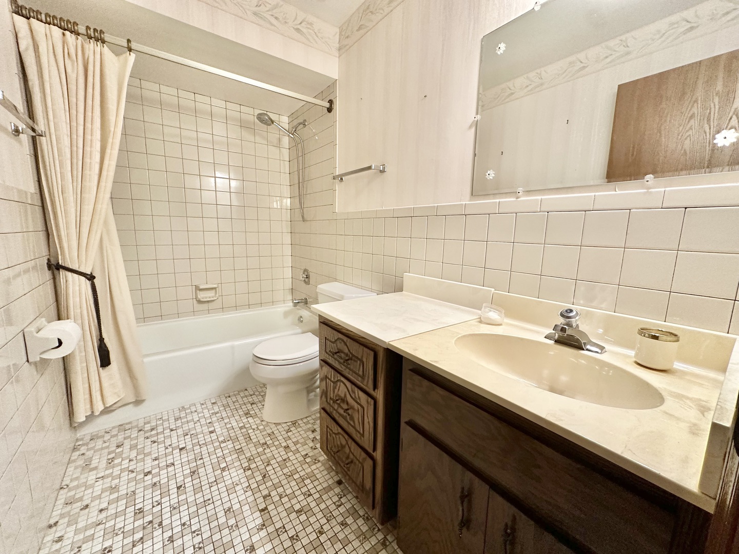 9134 S Pulaski Road #2E, Oak Lawn, IL 60453