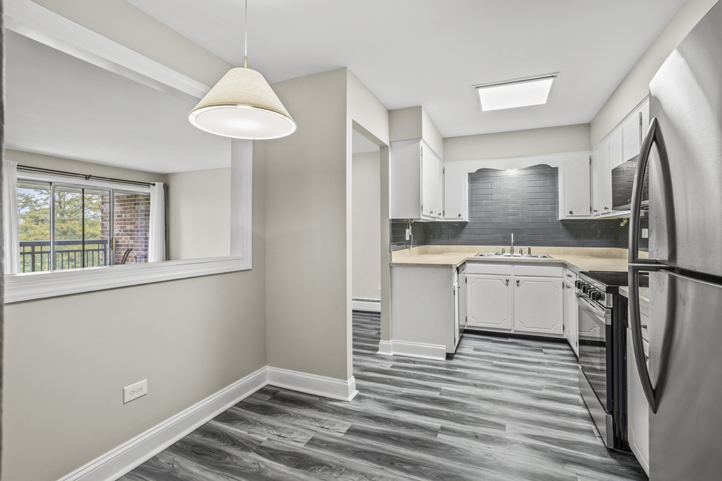3913 Saratoga Avenue #G-306, Downers Grove, IL 60515