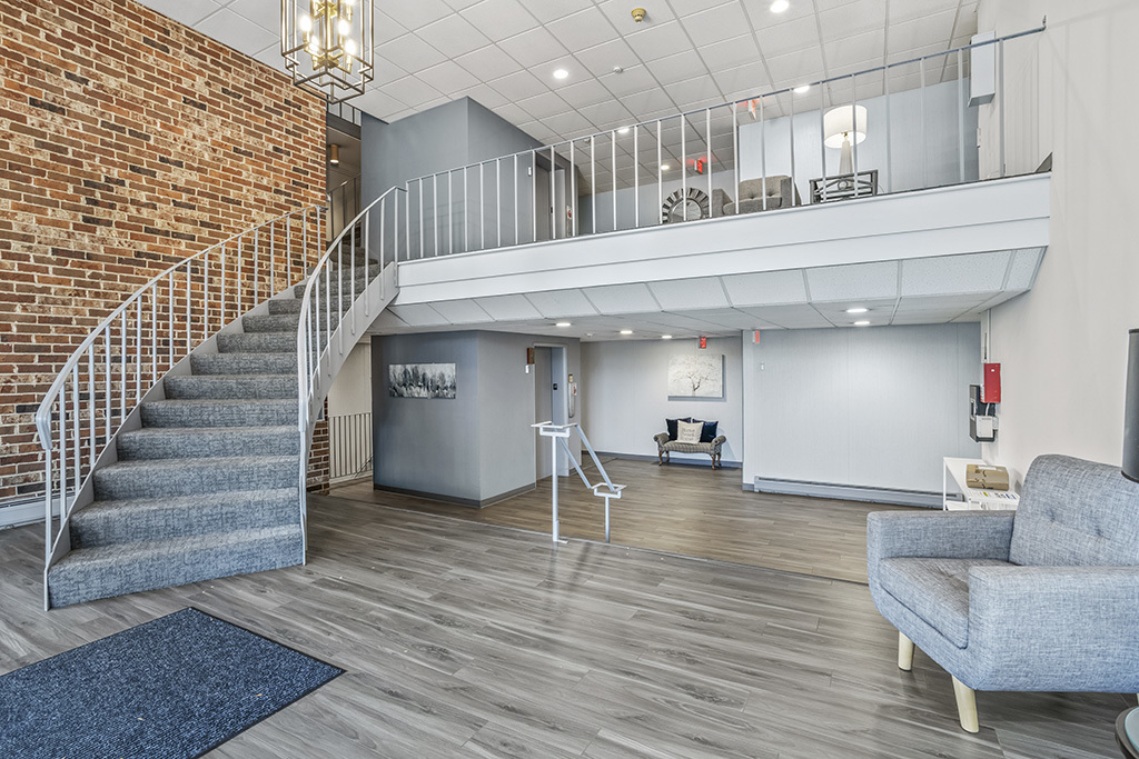 3913 Saratoga Avenue #G-306, Downers Grove, IL 60515