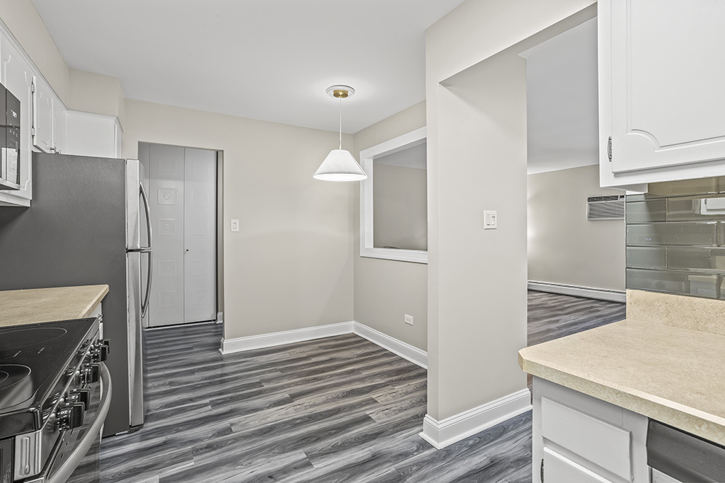 3913 Saratoga Avenue #G-306, Downers Grove, IL 60515